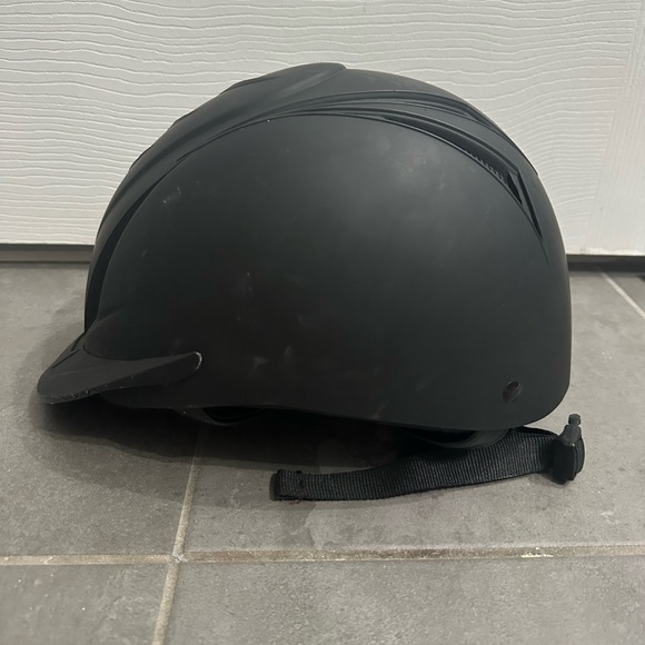 Ovation Riding Helmet - Picture 4 of 9